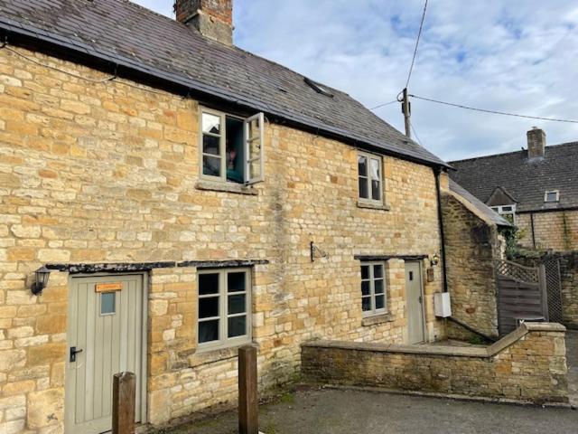 The Golden Pheasant Inn Burford Exterior photo